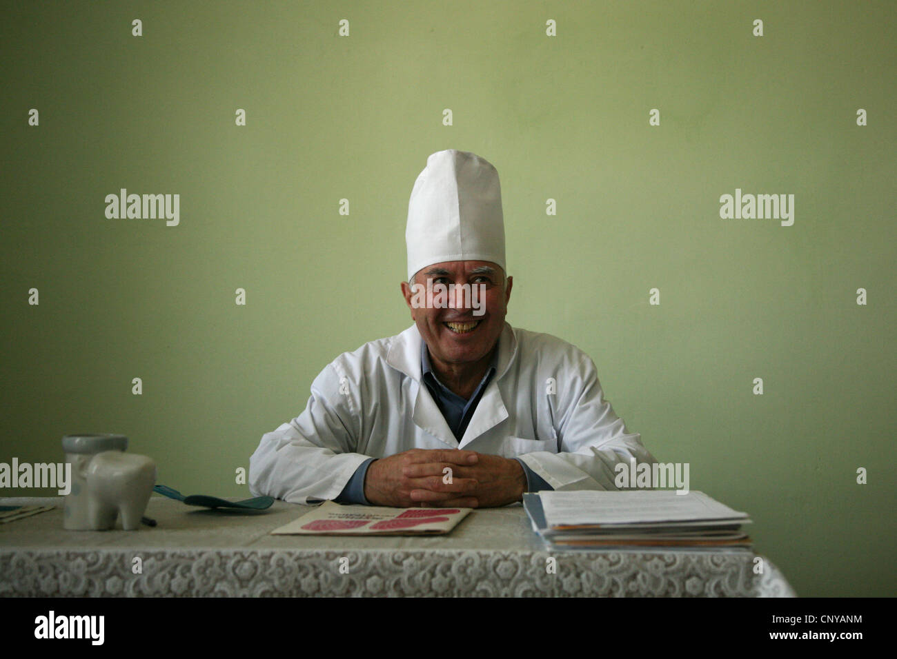 Zahnarzt in der Zahnklinik in Chiwa, Usbekistan. Stockfoto