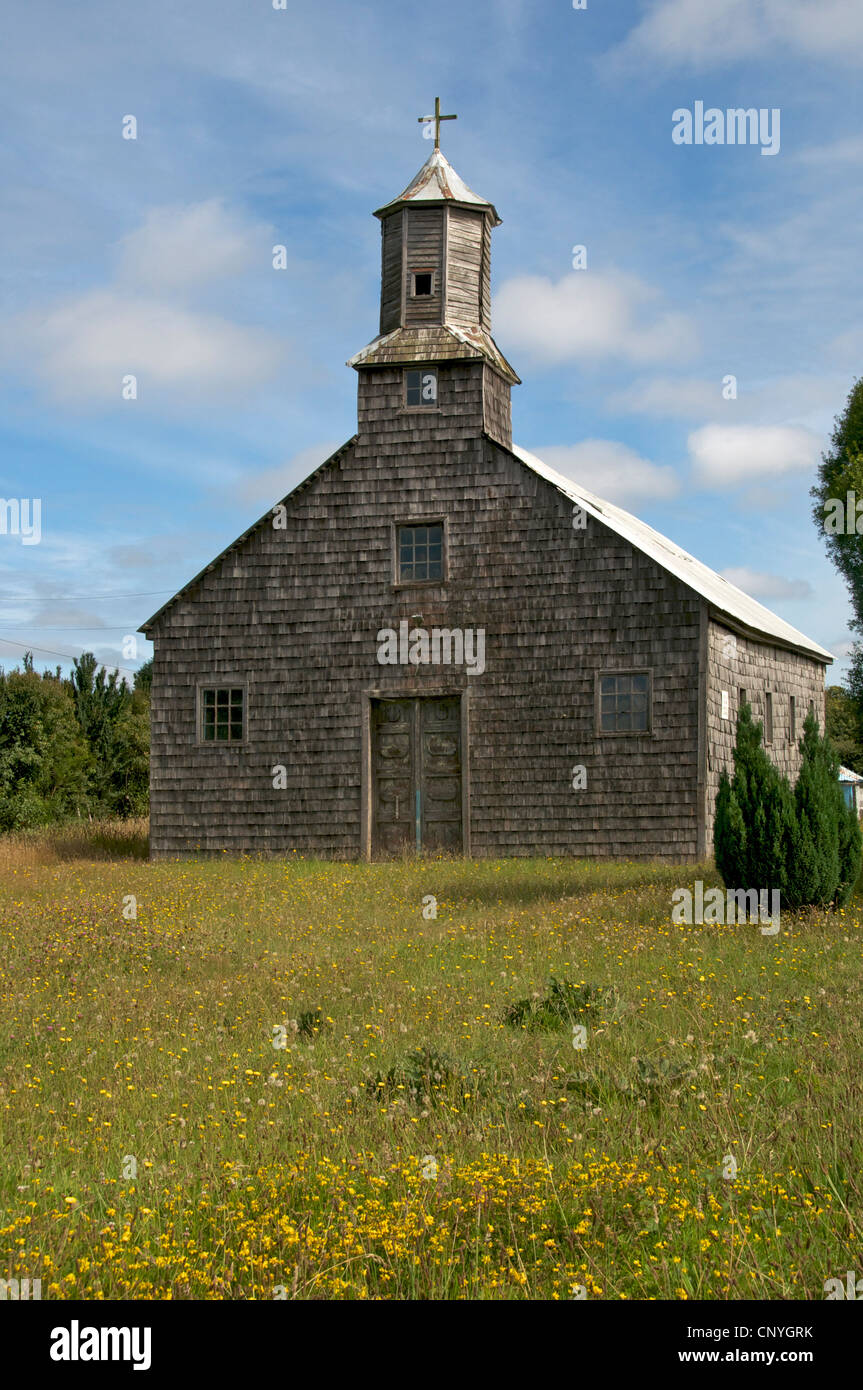 Kleine hölzerne Schindeln Landkirche Teupa Chiloe Chile Stockfoto