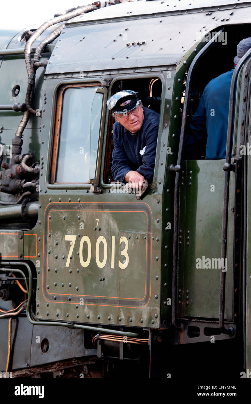 Treiber auf Fußplatte der Britannia Klasse Dampflokomotive Nr. 70013 "Oliver Cromwell" Stockfoto