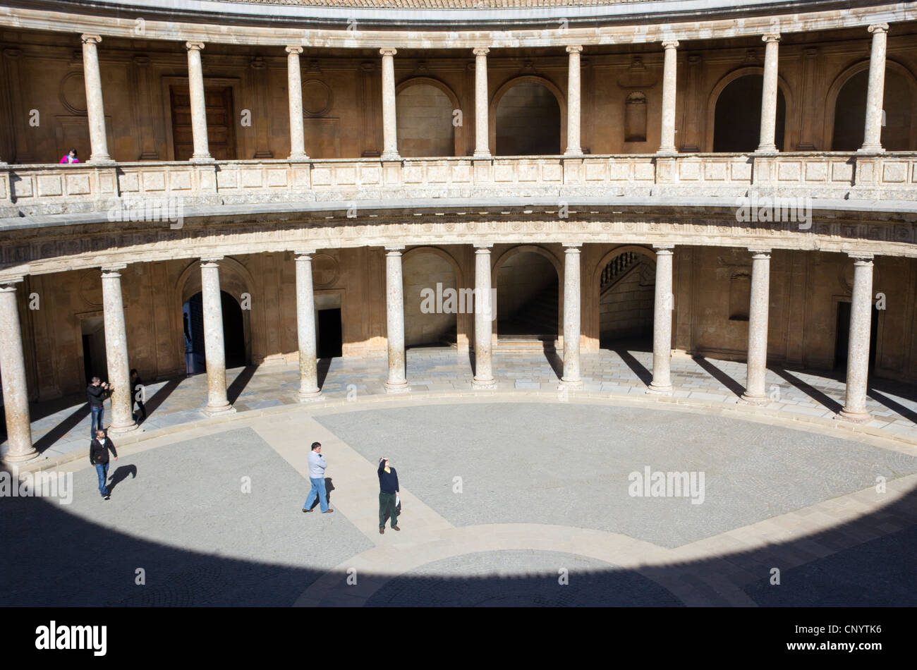 Die kreisförmigen Terrasse des Palast von Charles V neben der Alhambra, Granada, Spanien. Stockfoto