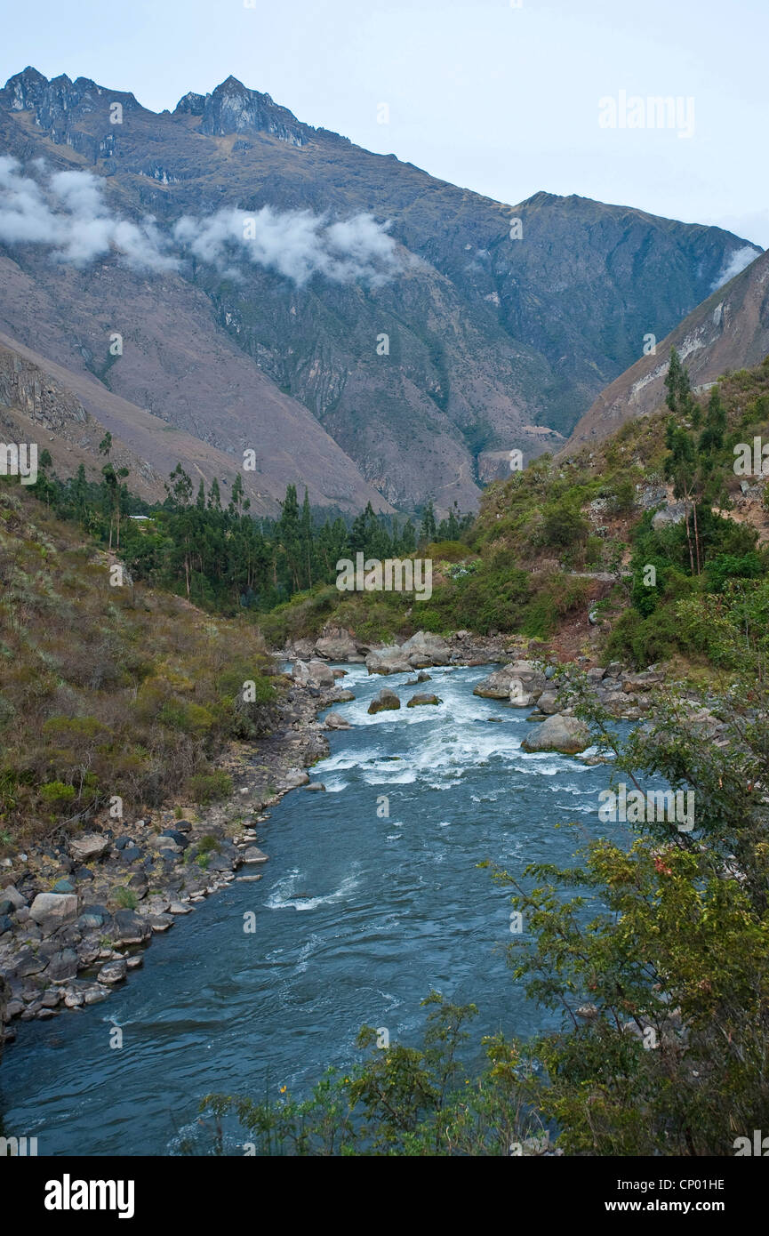 Patacancha River, von Zug nach Machu Picchu, Peru, Anden, Ollantaytambo Stockfoto