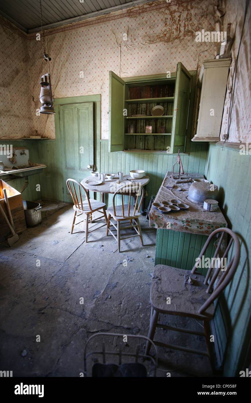 Innenraum eines Hauses am Bodie Geisterstadt, Kalifornien, USA Stockfoto