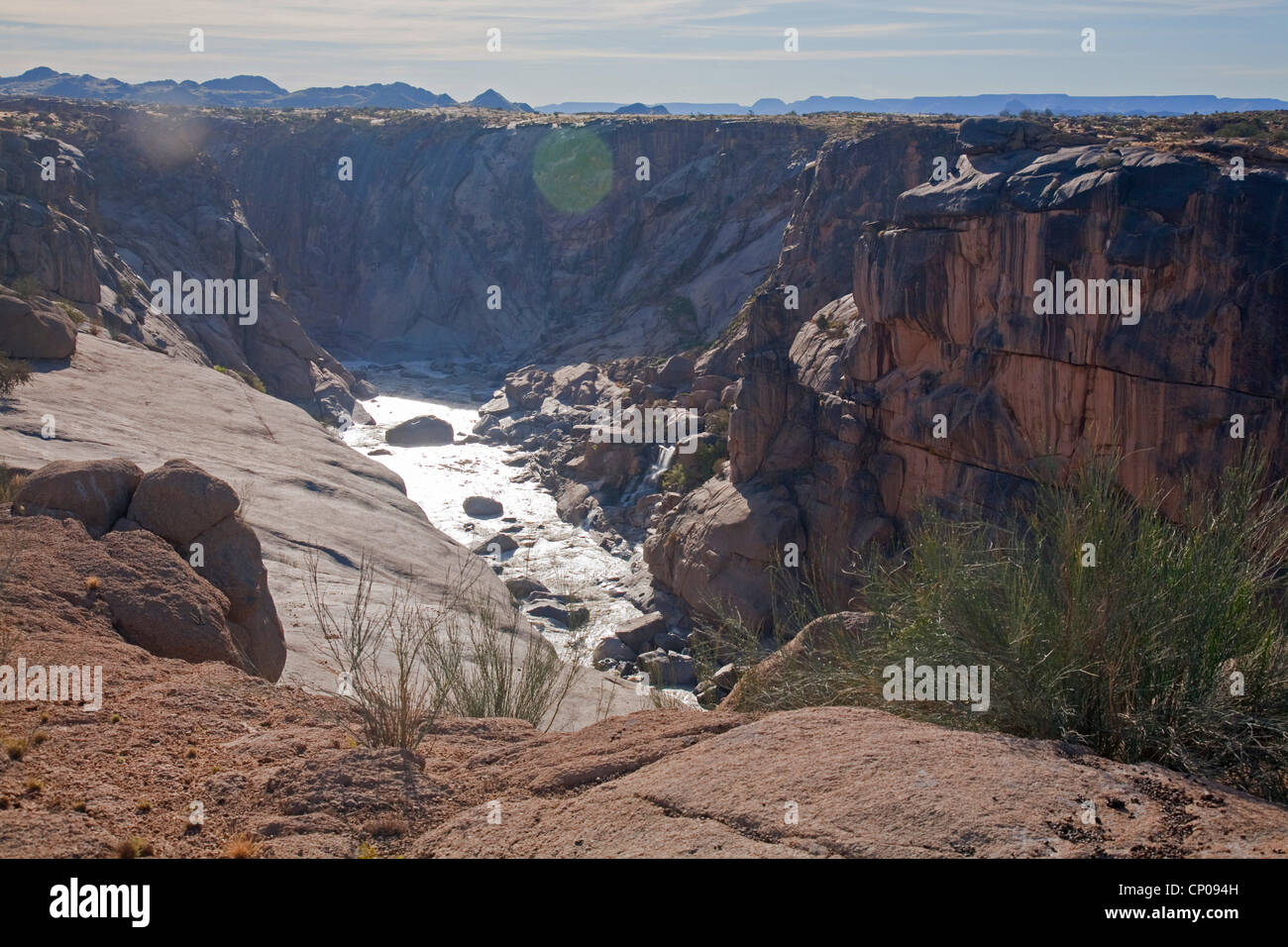 Blick zum Oranje-River-Canyon, Südafrika, Northern Cape, Augrabies Falls-Nationalpark, R27 Stockfoto