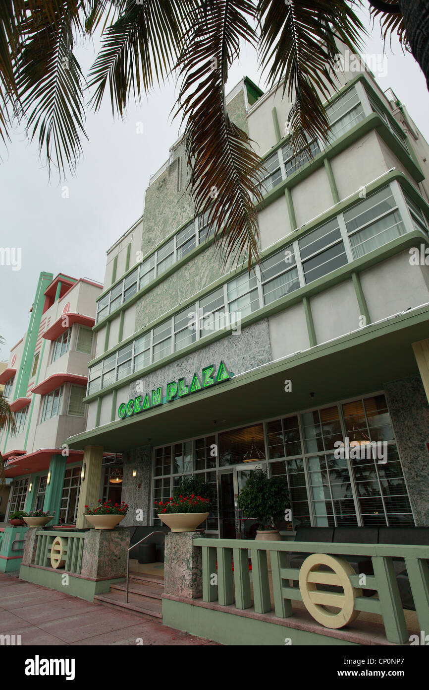 Die Art-Deco-Bereich von Miami, South Beach - Ocean Plaza Hotel Stockfoto