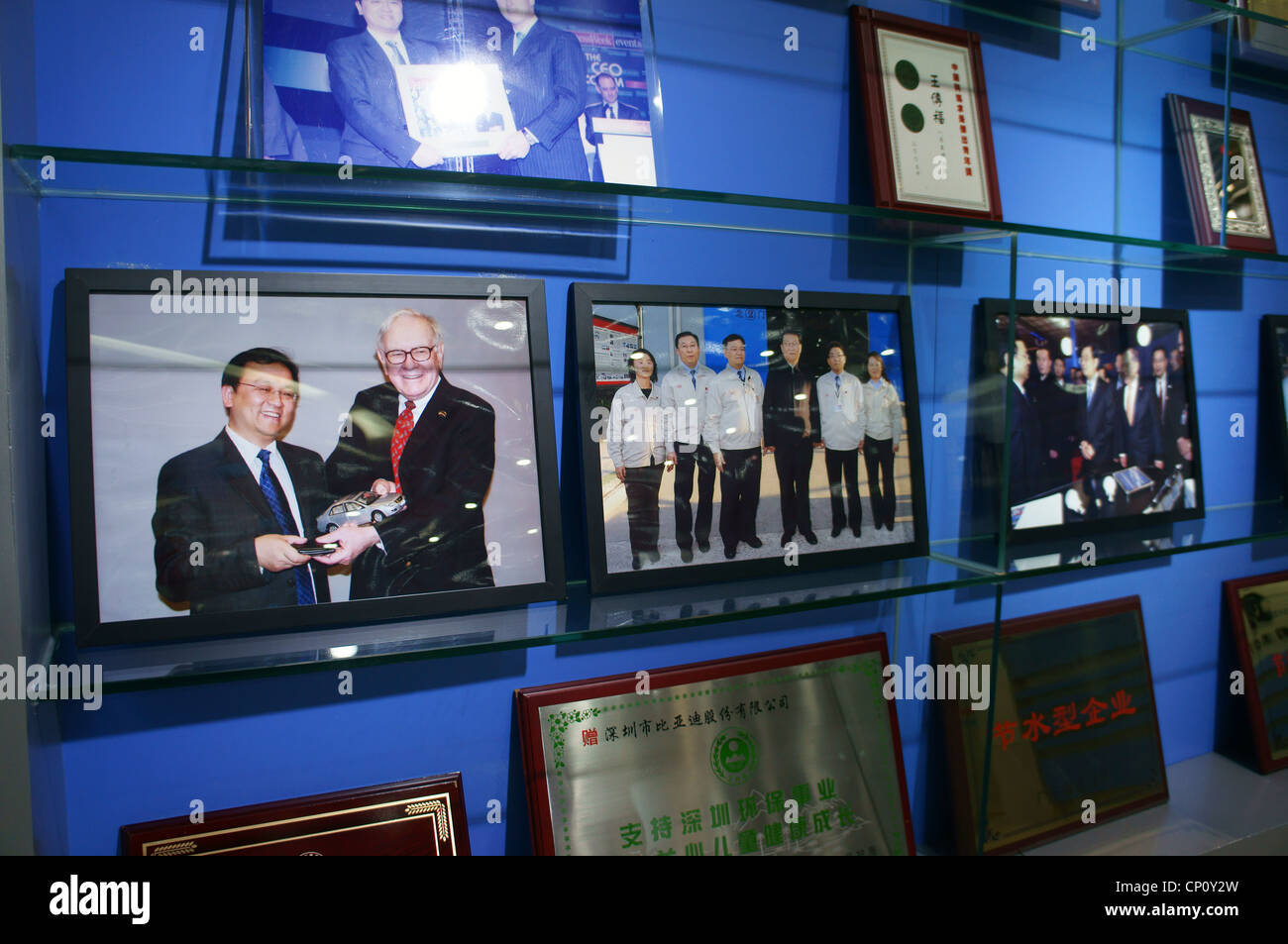 Promi-Fotos im BYD Hauptsitz Stockfoto
