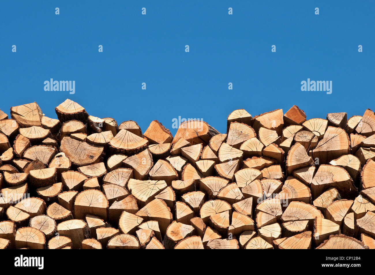 Brennholz-Stapel Stockfoto