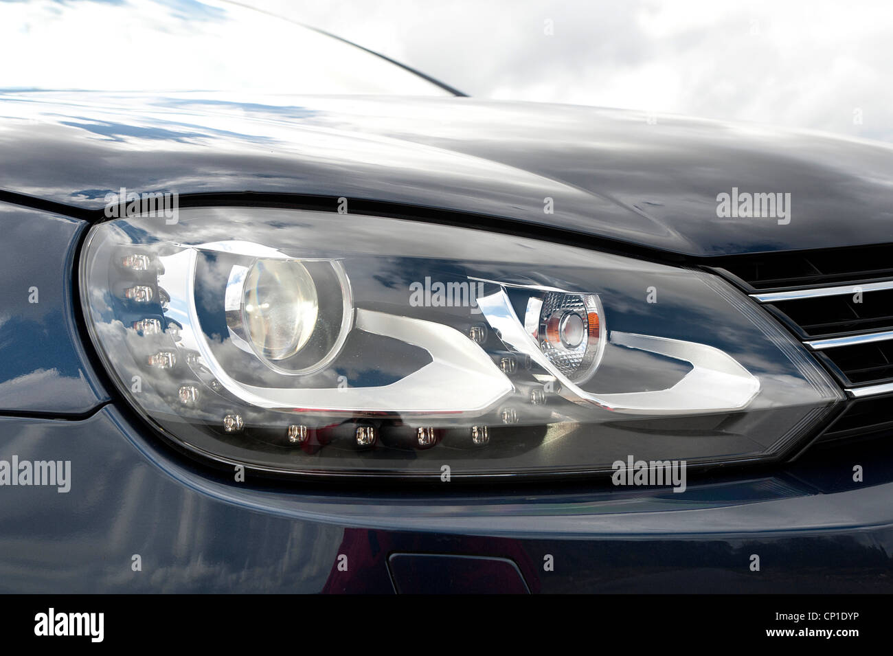 2011 Volkswagen EOS 2.0 TDi Scheinwerfer Stockfotografie - Alamy