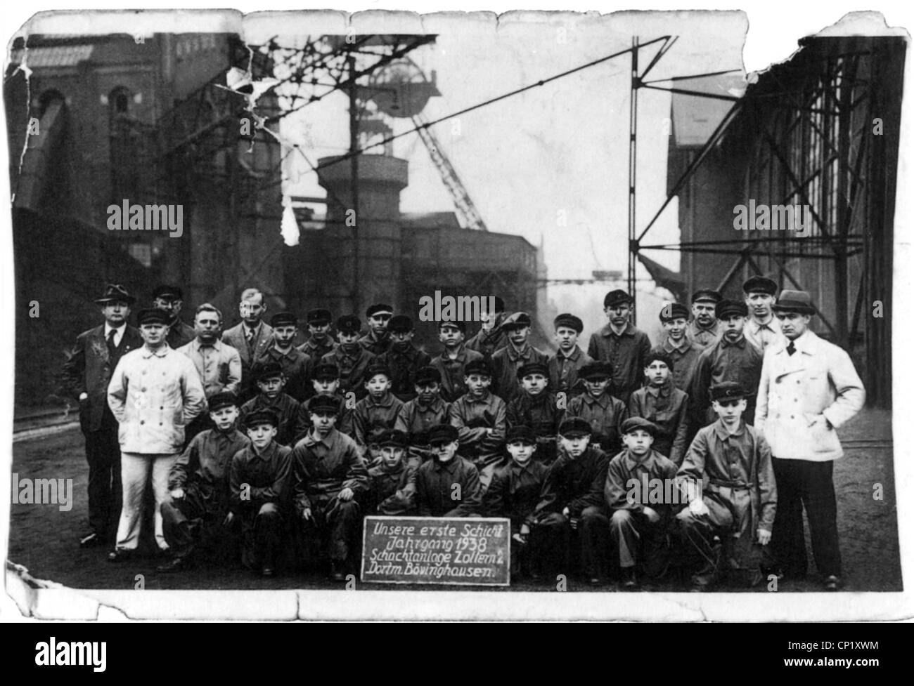 Bergbau, Kohle, Zeche Zollern II/IV, Dortmund, Gruppe von Auszubildenden mit Ausbildern, 1938, Zusatzrechte-Abfertigung-nicht vorhanden Stockfoto