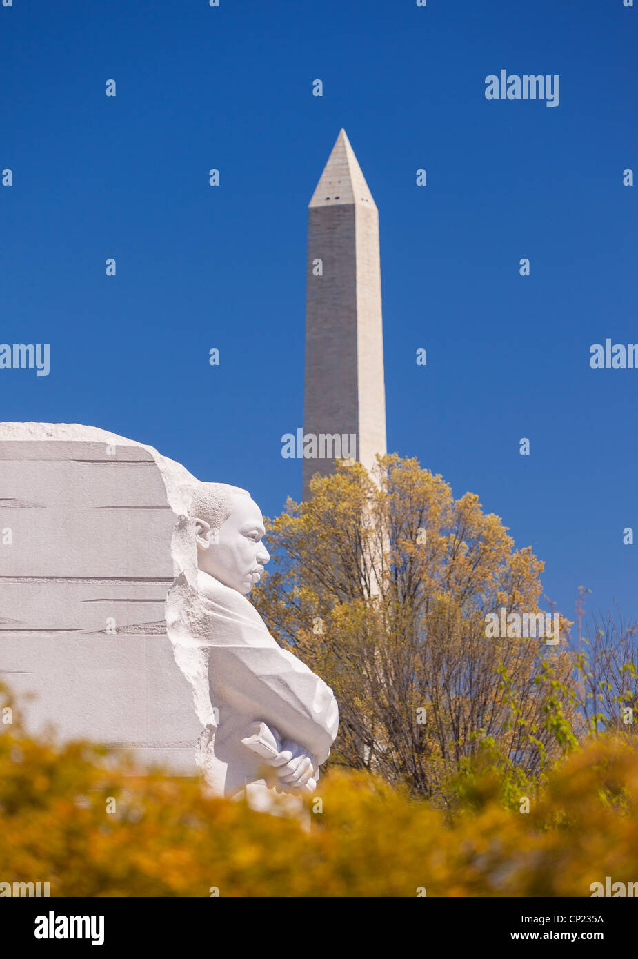 WASHINGTON, DC, USA - Martin Luther King Memorial und Washington Monument. Stockfoto