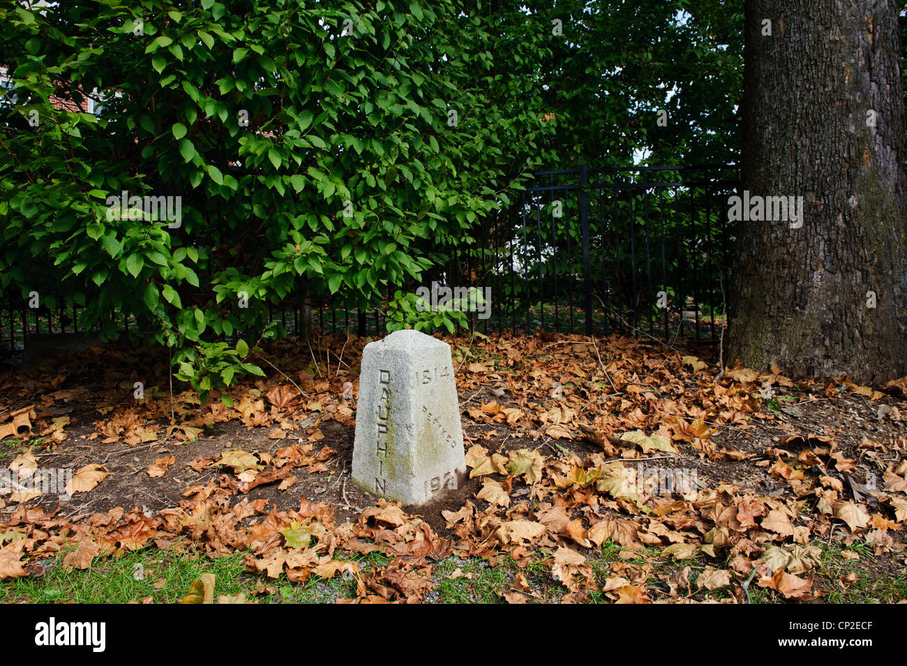 TRI-COUNTY GRENZE MARKER STEIN VON LANCASTER LIBANON UND DAUPHIN COUNTY, PENNSYLVANIA Stockfoto