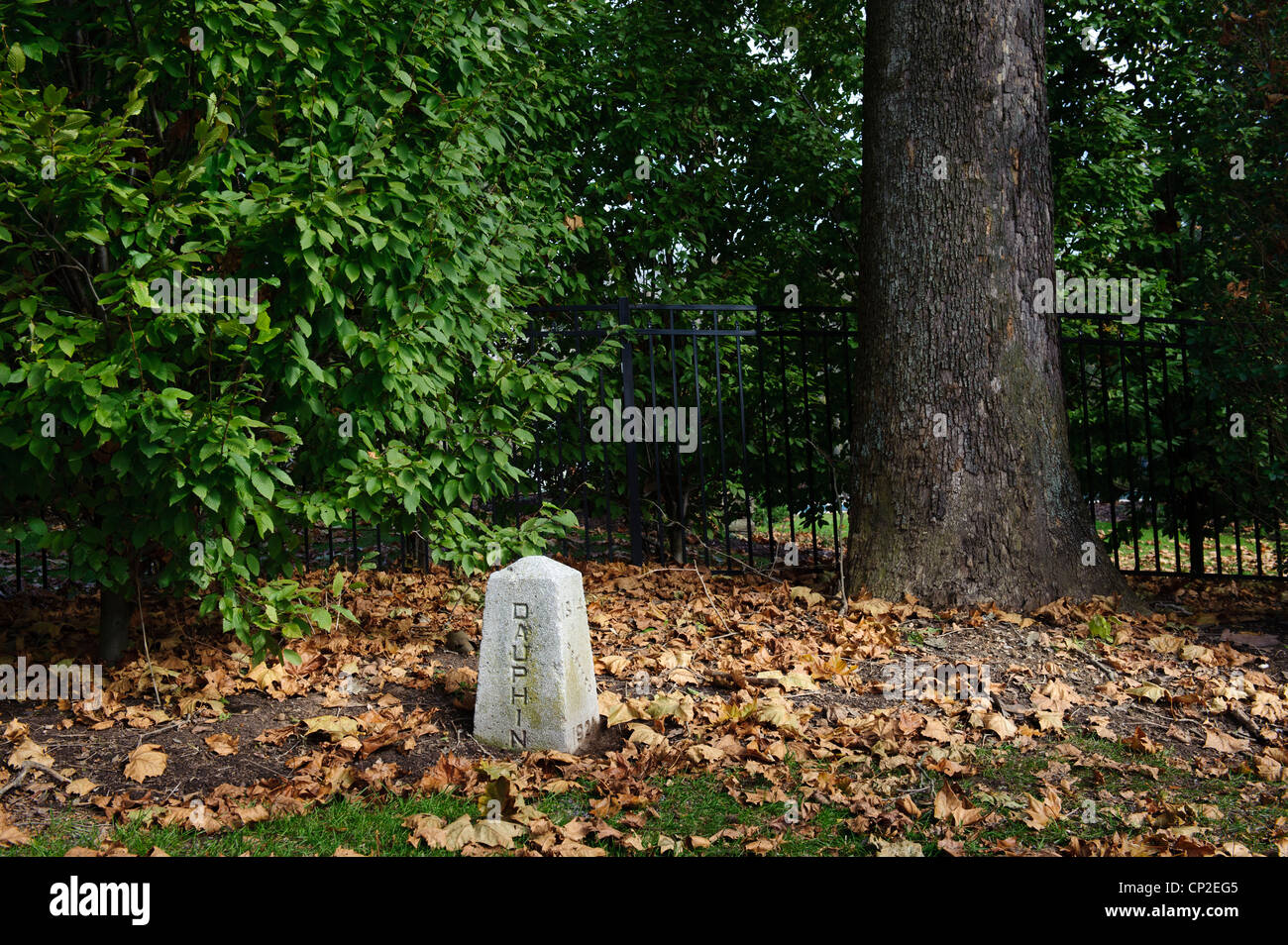 TRI-COUNTY GRENZE MARKER STEIN VON LANCASTER LIBANON UND DAUPHIN COUNTY, PENNSYLVANIA Stockfoto