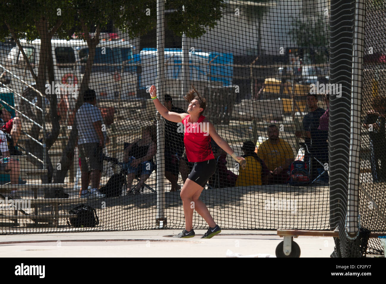 Von großer Brite Hammerspritzring Sarah Holt an der Mt Sac Relais 2012, Walnut, Kalifornien, USA Stockfoto