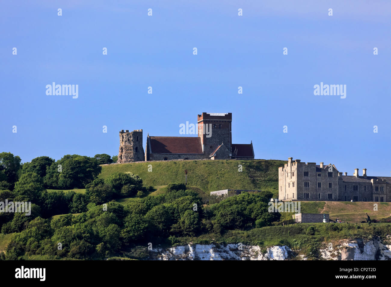 3777 der Schlosskirche & römischen Pharos, Dover, Kent, UK Stockfoto