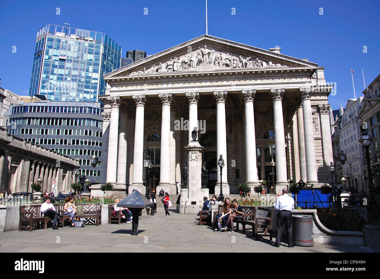 Royal Exchange bei Bank Junction, City of London, London, Greater London, England, Vereinigtes Königreich Stockfoto