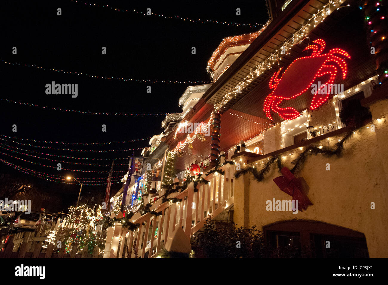 Lichter schmückt Nachbarschaft an der 34th Street in Hampden, Baltimore, Maryland Stockfoto