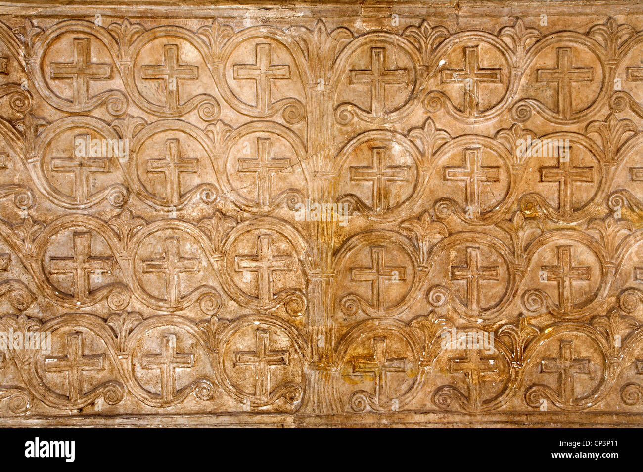 Rom - Kreuz und Baum - Symbol der Leben-Jesu - Kirche Santa Sabina Stockfoto