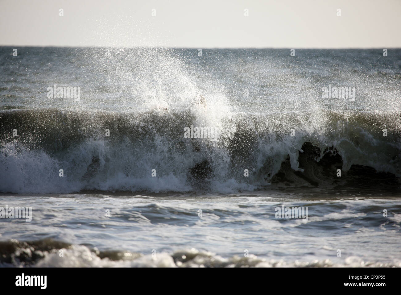 Riesige Wellen an der Westküste Schottlands Stockfoto