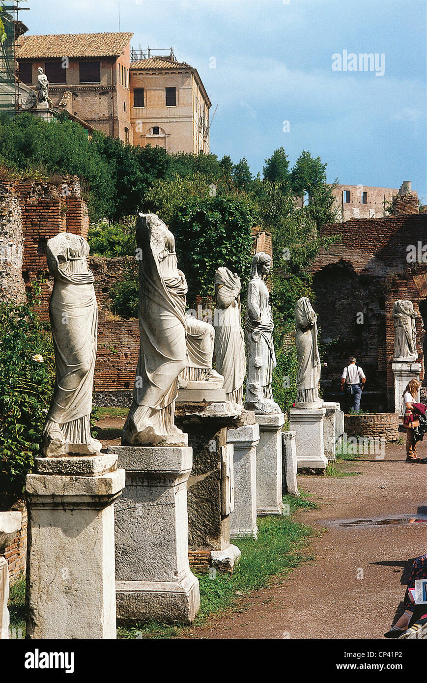 LAZIO ROMA Löcher Gerichte des Hauses der Vestalinnen Stockfoto