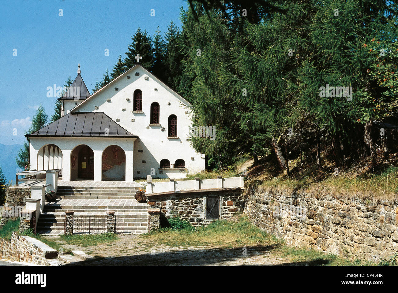 Trentino-Alto Adige - Vetriolo Terme (Tn). Kirche unserer lieben Frau vom Schnee Stockfoto