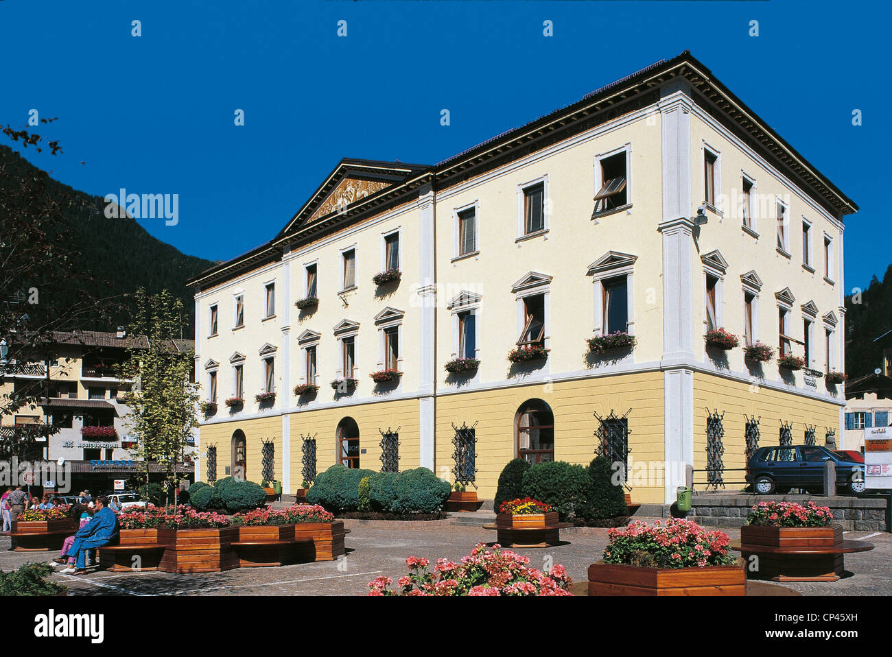 Trentino Predazzo Palacio Municipal Stockfoto