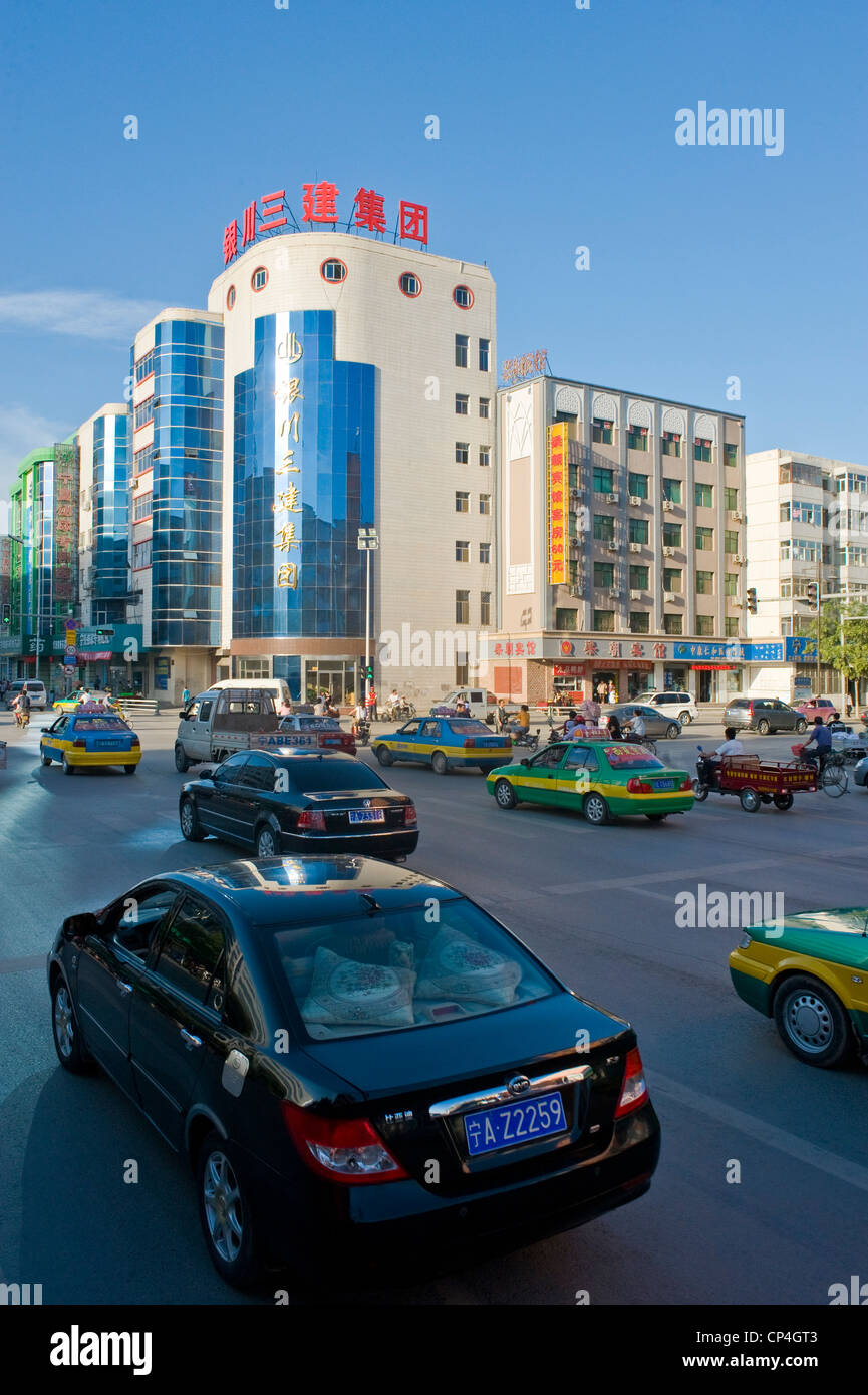 Einer der wichtigsten Straßen in die Stadt Yinchuan, China. Stockfoto