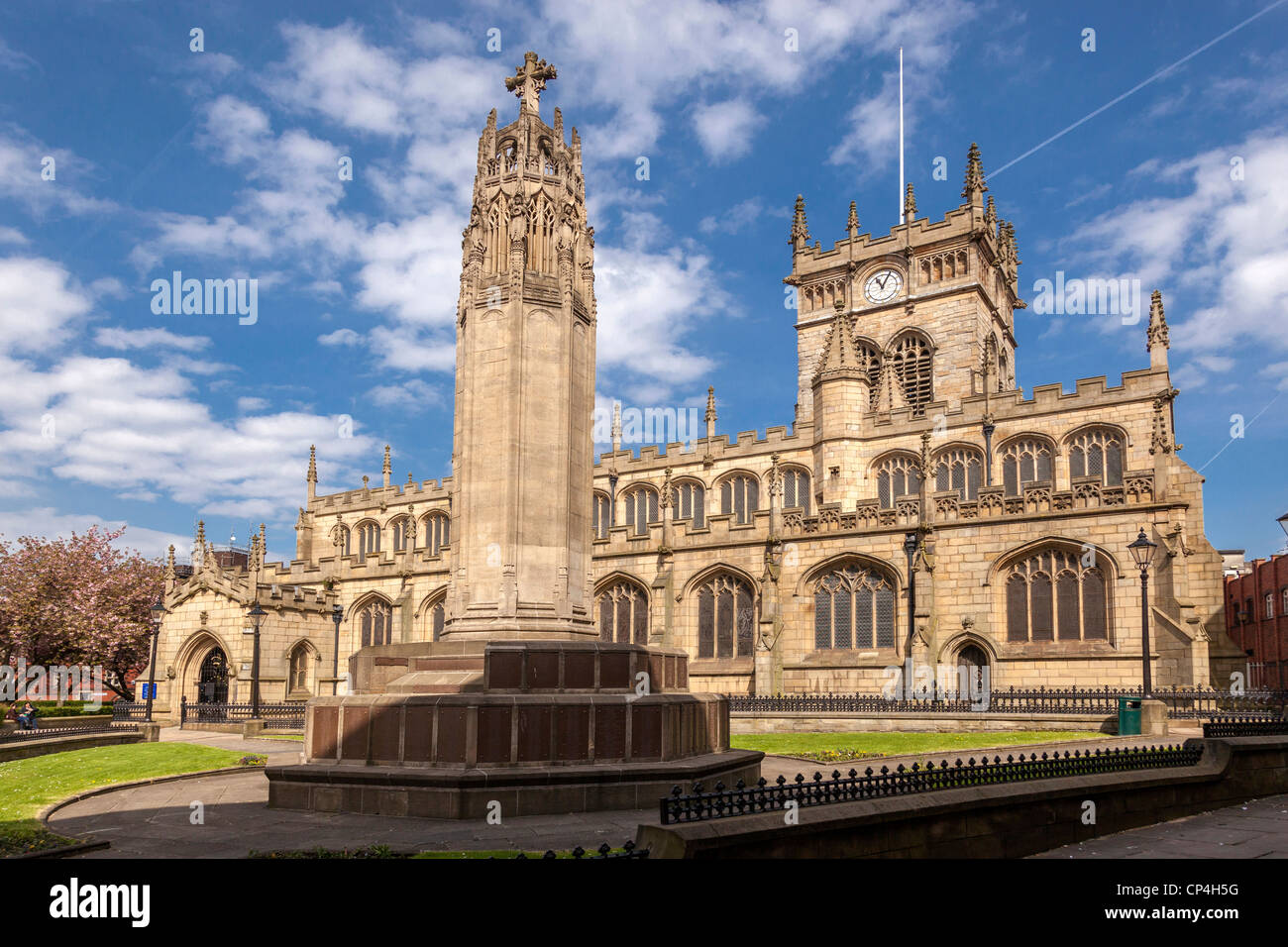 Die Pfarrkirche der Heiligen Wigan. In der Mitte der Stadt. Stockfoto