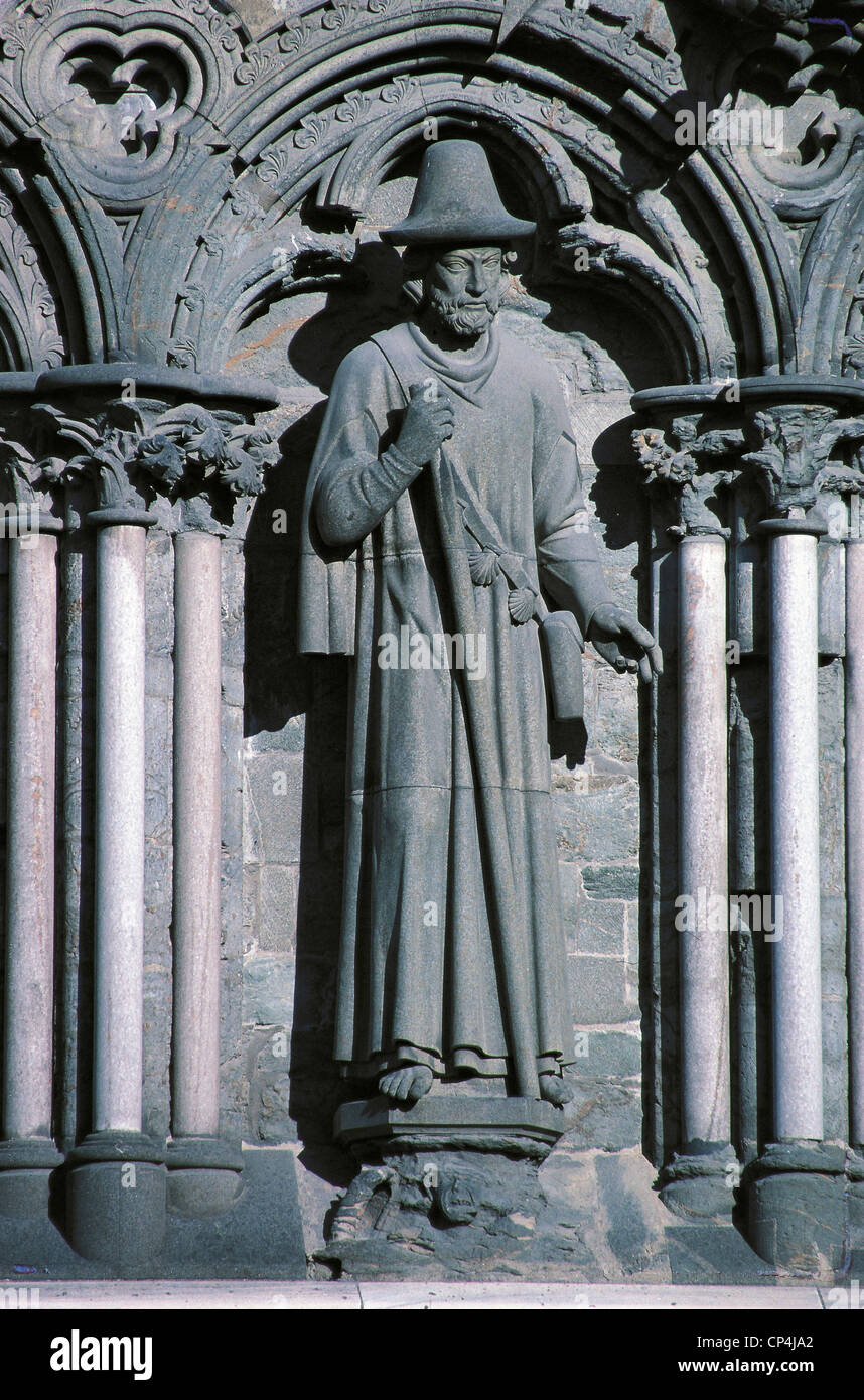 Norwegen, Landkreis S? R-Tr? früher Trondheim. Nidaros Kathedrale (Nidarosdomen), gegründet im Jahre 1152, Skulpturen vor allem auf Seite. Stockfoto