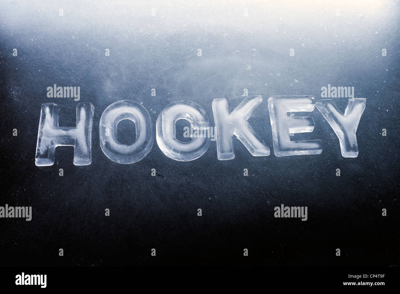 Wort "HOCKEY", in echtem Eisbuchstaben. Stockfoto