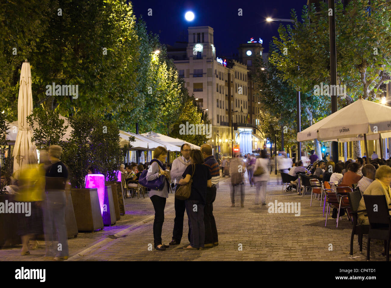 Spanien, Region La Rioja, La Rioja Provinz, Logrono, Straßencafés, Abend Stockfoto