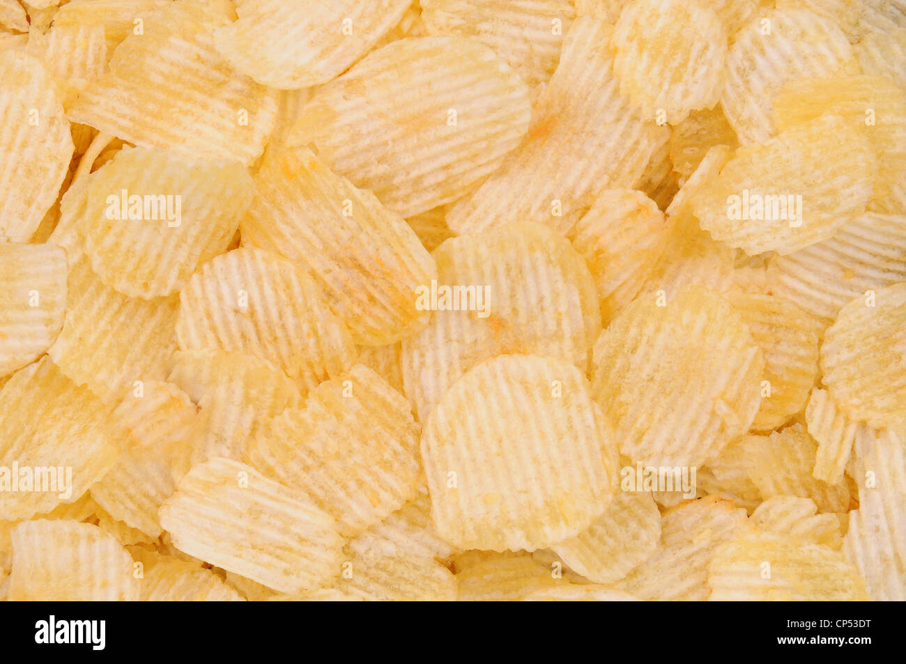 Nahaufnahme der Crinkle Cut Dip Kartoffel-Chips, füllt den Rahmen. Stockfoto
