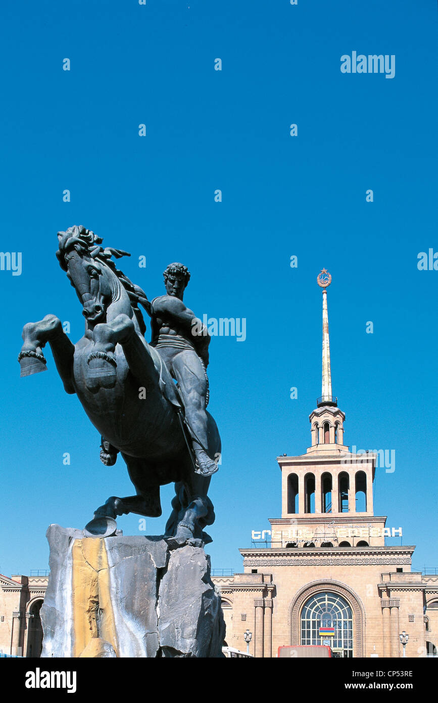 Armenien - Yerevan. Piazza della Stazione. Denkmal für David Sassoon (Sassoun) Stockfoto