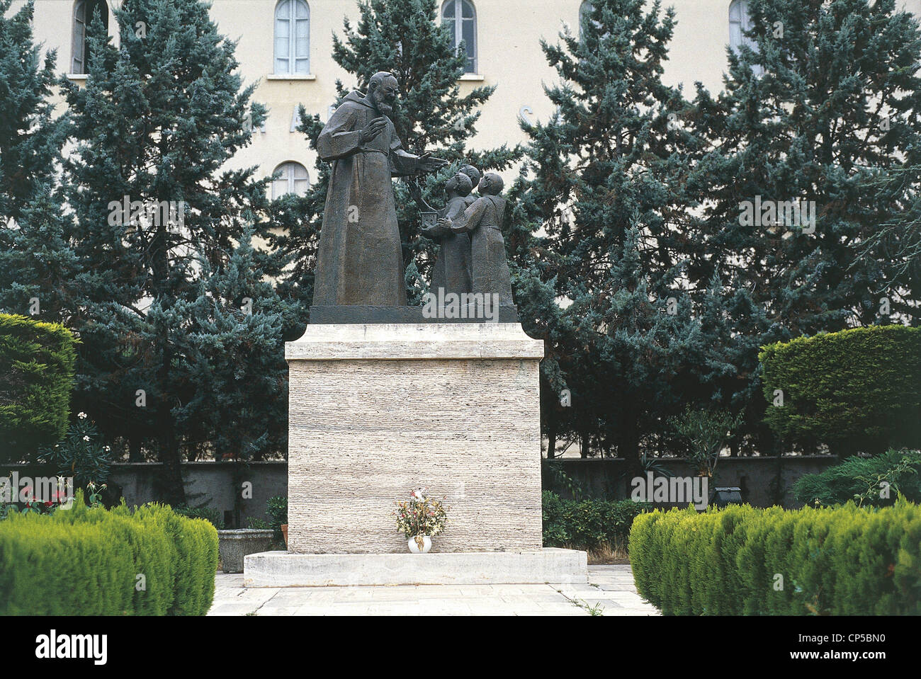 Campania - Pietrelcina (Bn). Denkmal für Pater Pio. Stockfoto