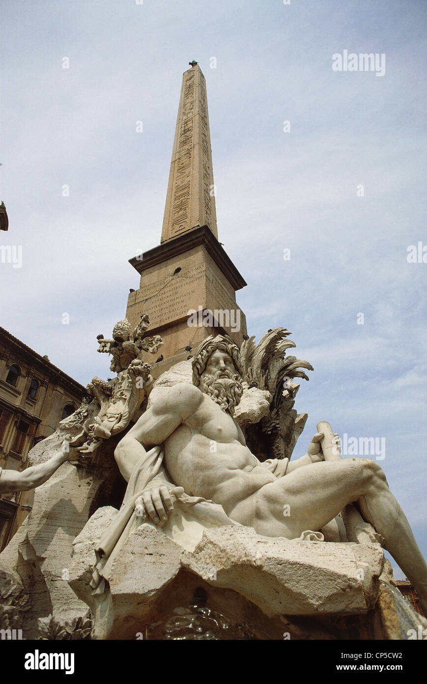 Lazio Roma Piazza Navona. Detail der Brunnen der vier Flüsse von Obelisco Agonale des ersten Jahrhunderts n. Chr. im Vordergrund Fluss Ganges Stockfoto
