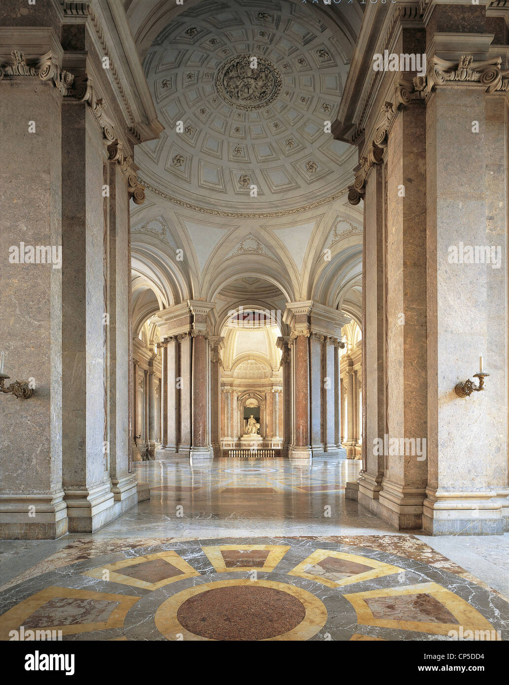 KAMPANIEN Luigi Vanvitelli CASERTA ROYAL PALACE Galerie Eingang Vorraum zu den Plänen Stockfoto
