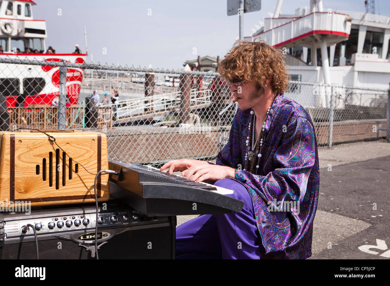 Straßenmusiker spielen die Tastatur - San Francisco, Kalifornien, USA Stockfoto