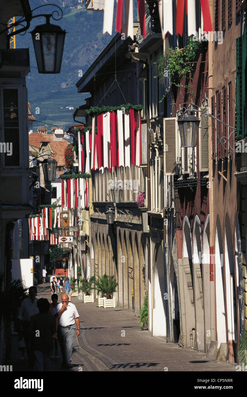 Südtirol Meran Via Portici Stockfoto