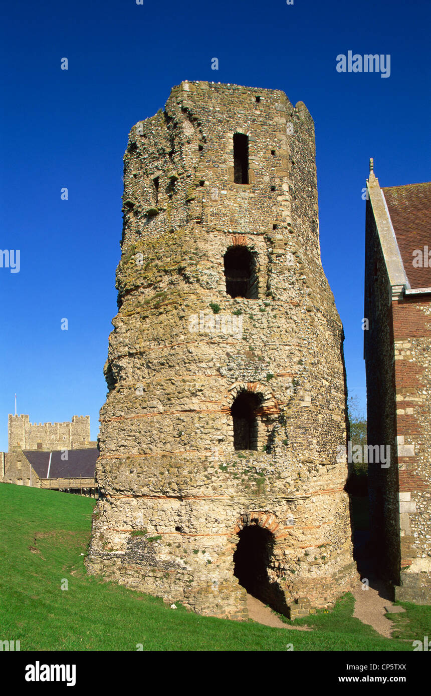 England, Kent, Dover, Dover Castle, der römische Leuchtturm Stockfoto