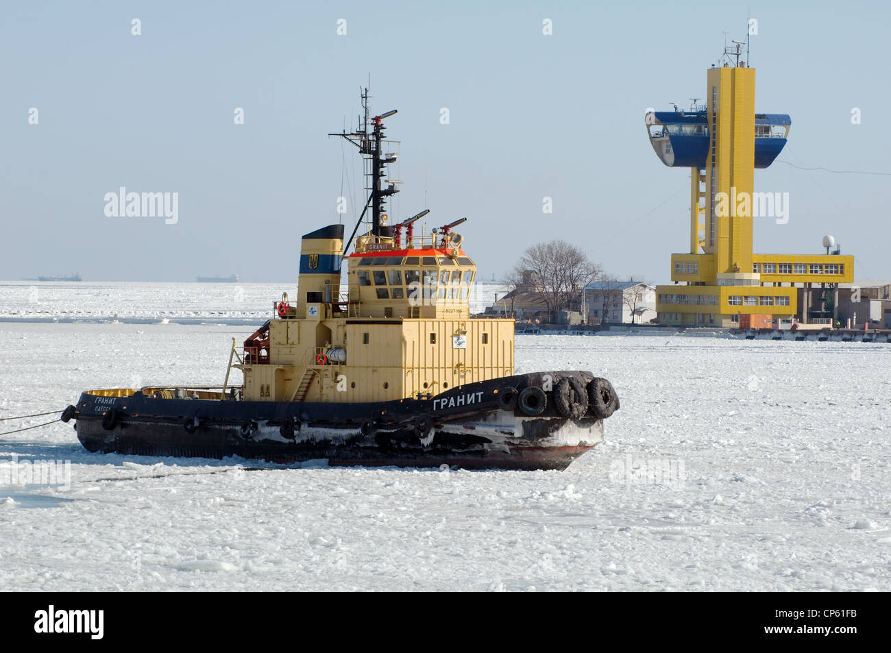 Die Hafenstadt Odessa ist durch Eis, gefrorenes Schwarzes Meer, ein seltenes Phänomen, letztmals im Jahr 1977, Odessa, Ukraine fiel blockiert Stockfoto