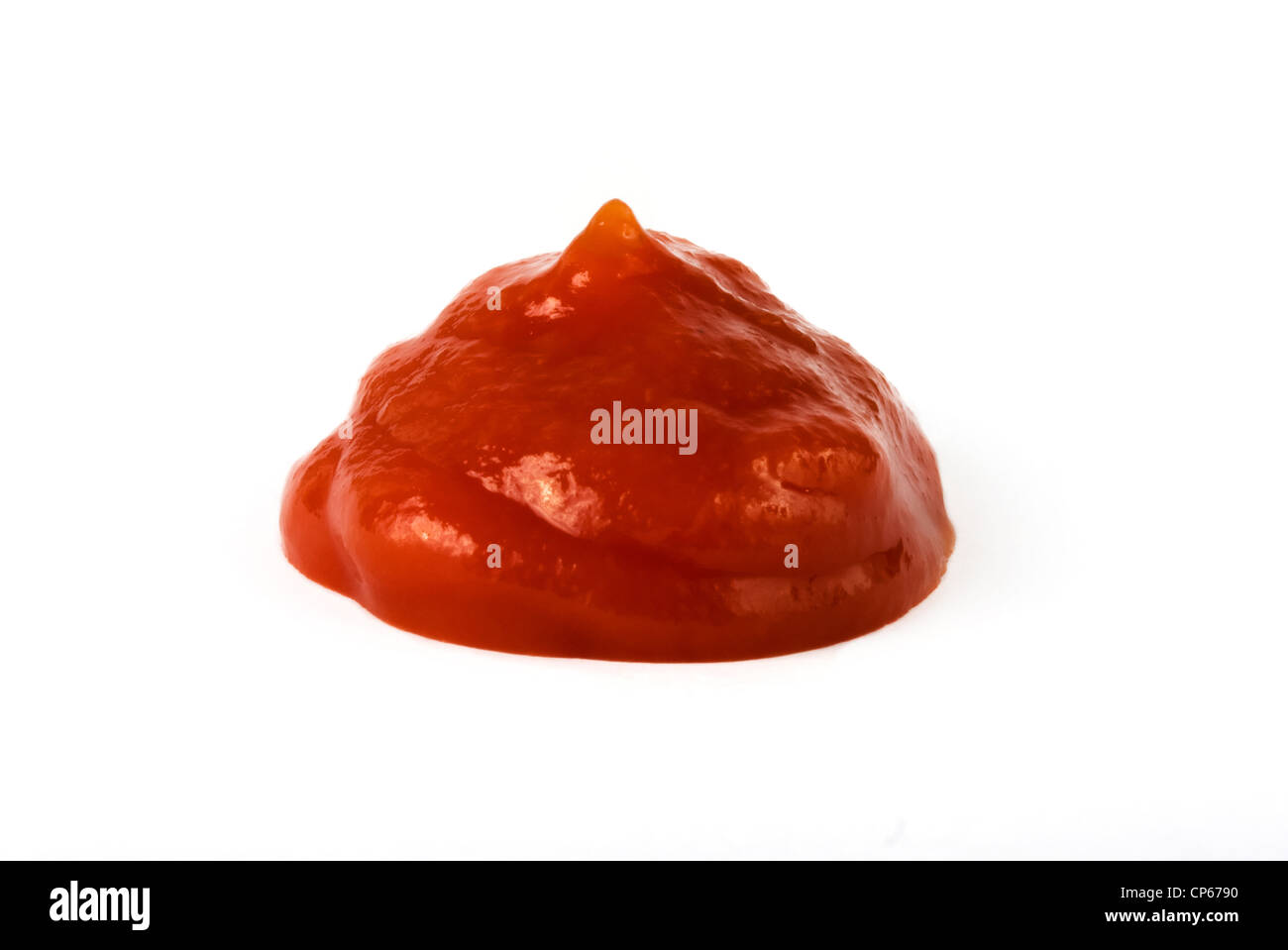 Ketchup-Blob auf weißem Hintergrund Stockfoto