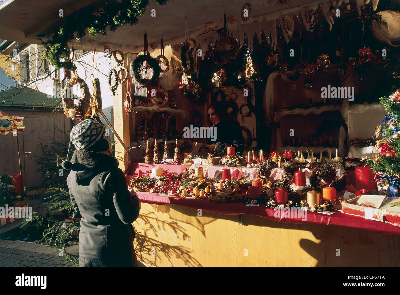 Trentino-Alto Adige - Alta Val Eisacktales - Sterzing. Weihnachtsmarkt. Stockfoto
