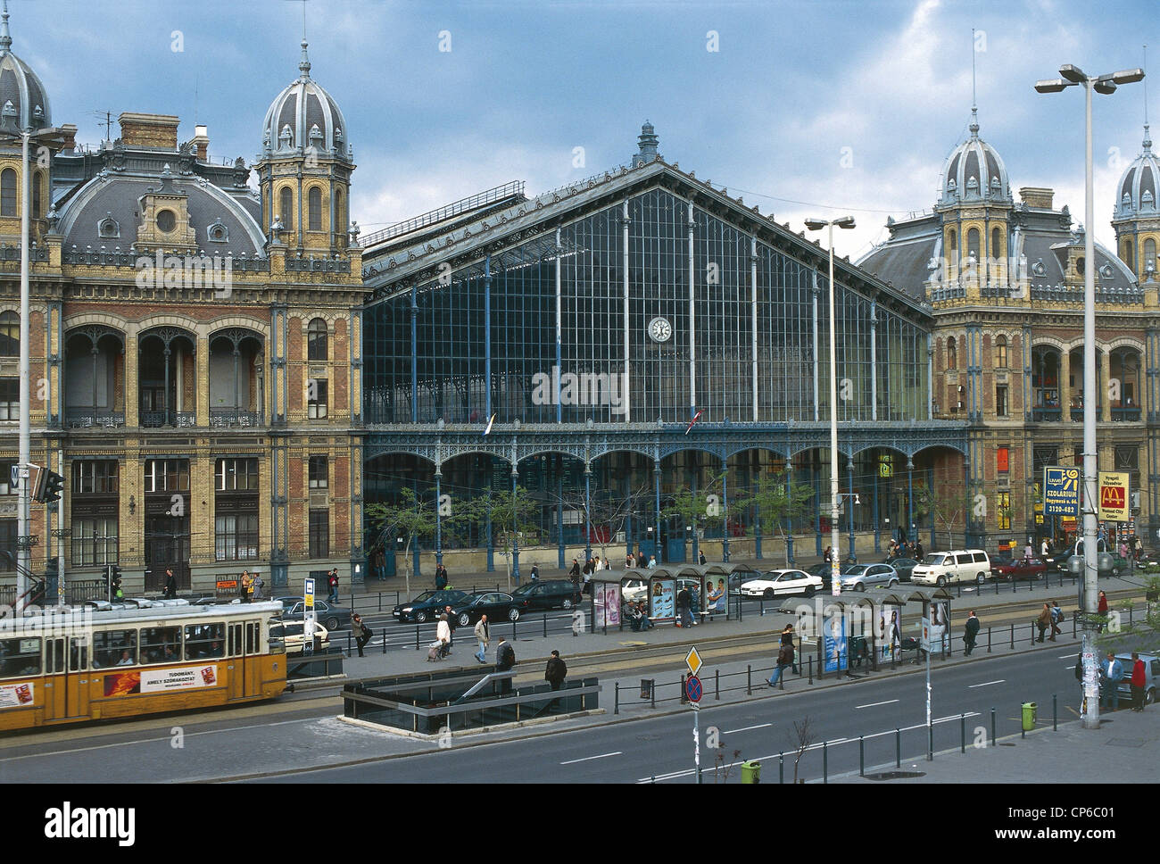 Ungarn Budapest Pest Bahnhof Palyaudvar Nyugati Gustave Eiffel 1846 Stockfotografie Alamy