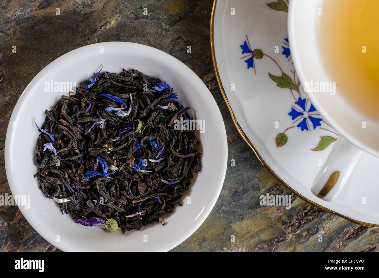 Blue Lady Earl Grey Tee Blätter. Stockfoto