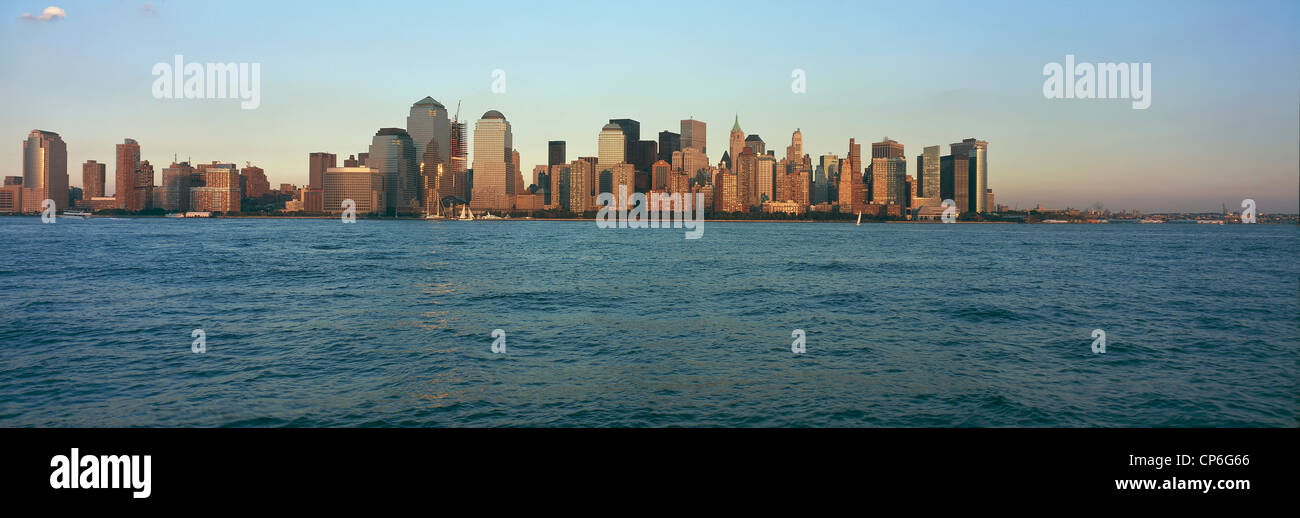 Vereinigte Staaten von Amerika - New York, Lower Manhattan von Colgate Clock (Jersey City). Skyline Stockfoto