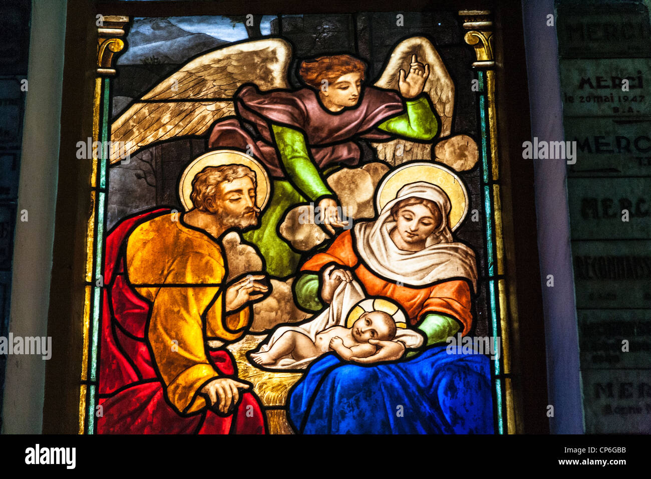 Geburt Jesu Christi Buntglasfenster, die Kathedrale Notre Dame, Ho Chi Minh Stadt (Saigon), Vietnam Stockfoto