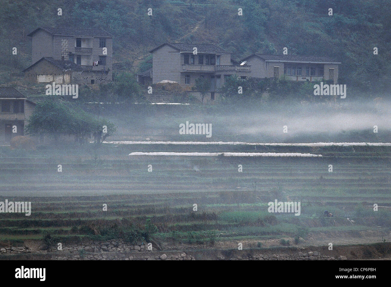 China - Tail des Flusses Yangtze (Chang Jiang). Luft-Verunreinigung-Effekte Stockfoto