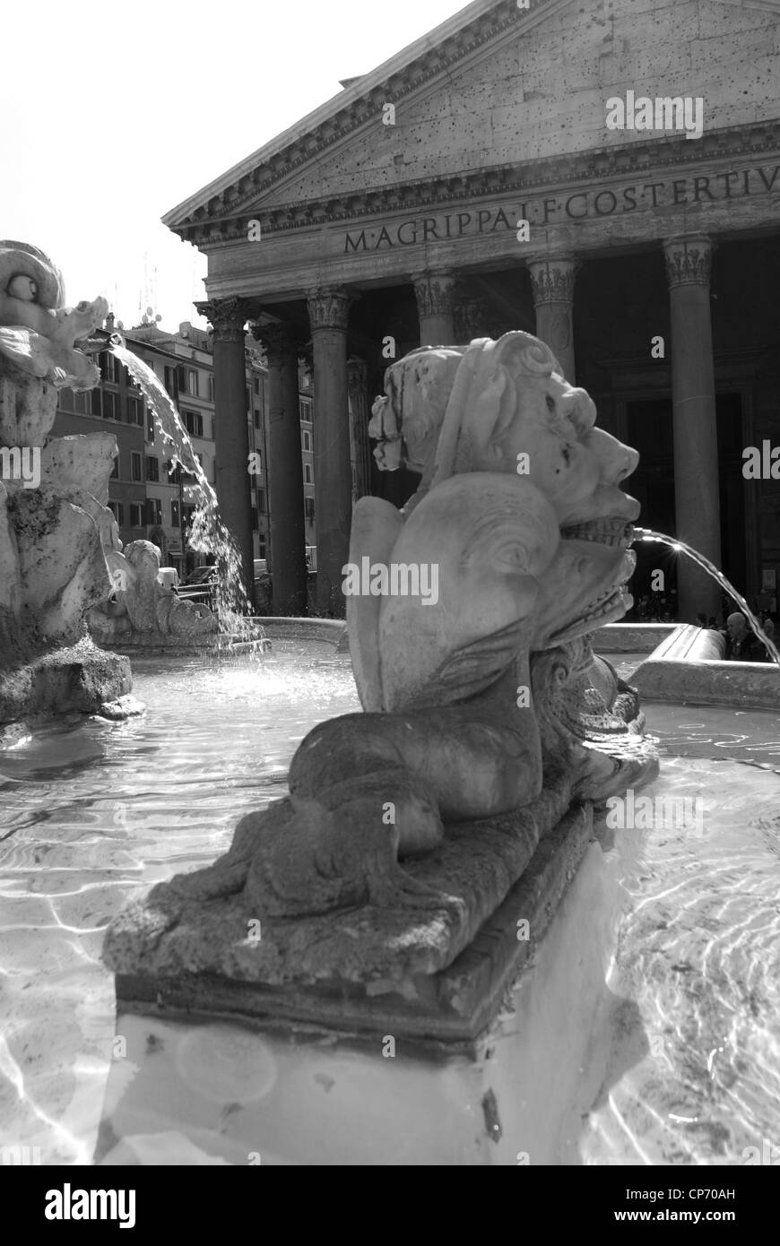 Rom. Die Pantheon.Detail des Brunnens vorne am Denkmal Stockfoto