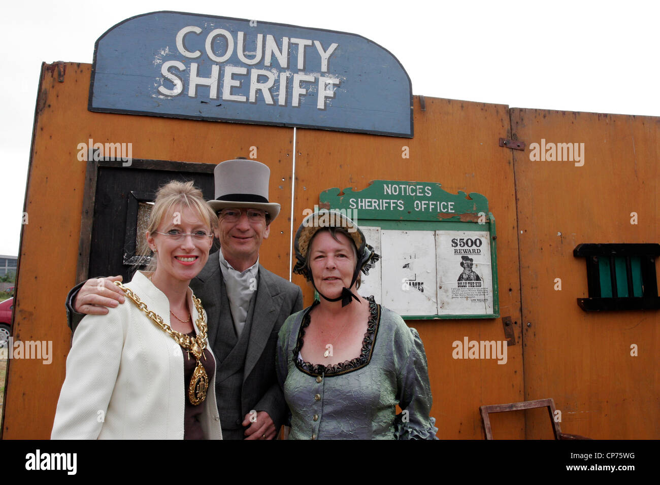 Cathy Bowyer, Bürgermeister von Calne und Teilnehmer am Calne Country Music Festival im Showground, Beversbrook Stockfoto