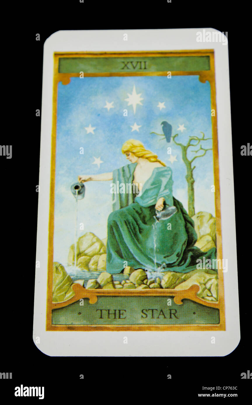 Der Stern" Karte aus einem Deck von Tarot-Karten Stockfotografie - Alamy