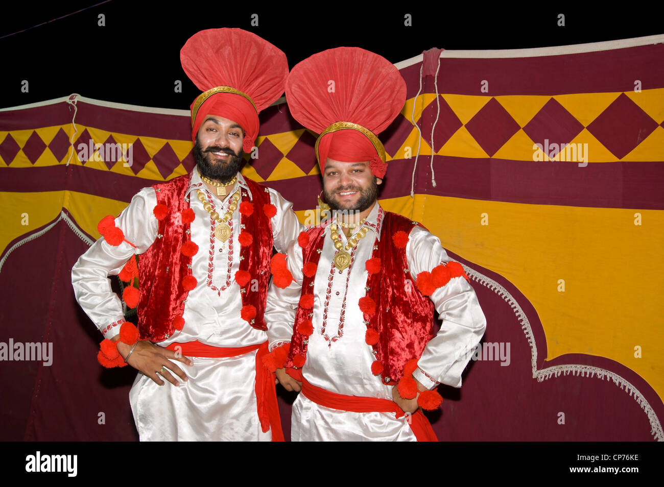 Sikh-Performer bei den Sommerfestspielen in Mount Abu, Indien. Stockfoto