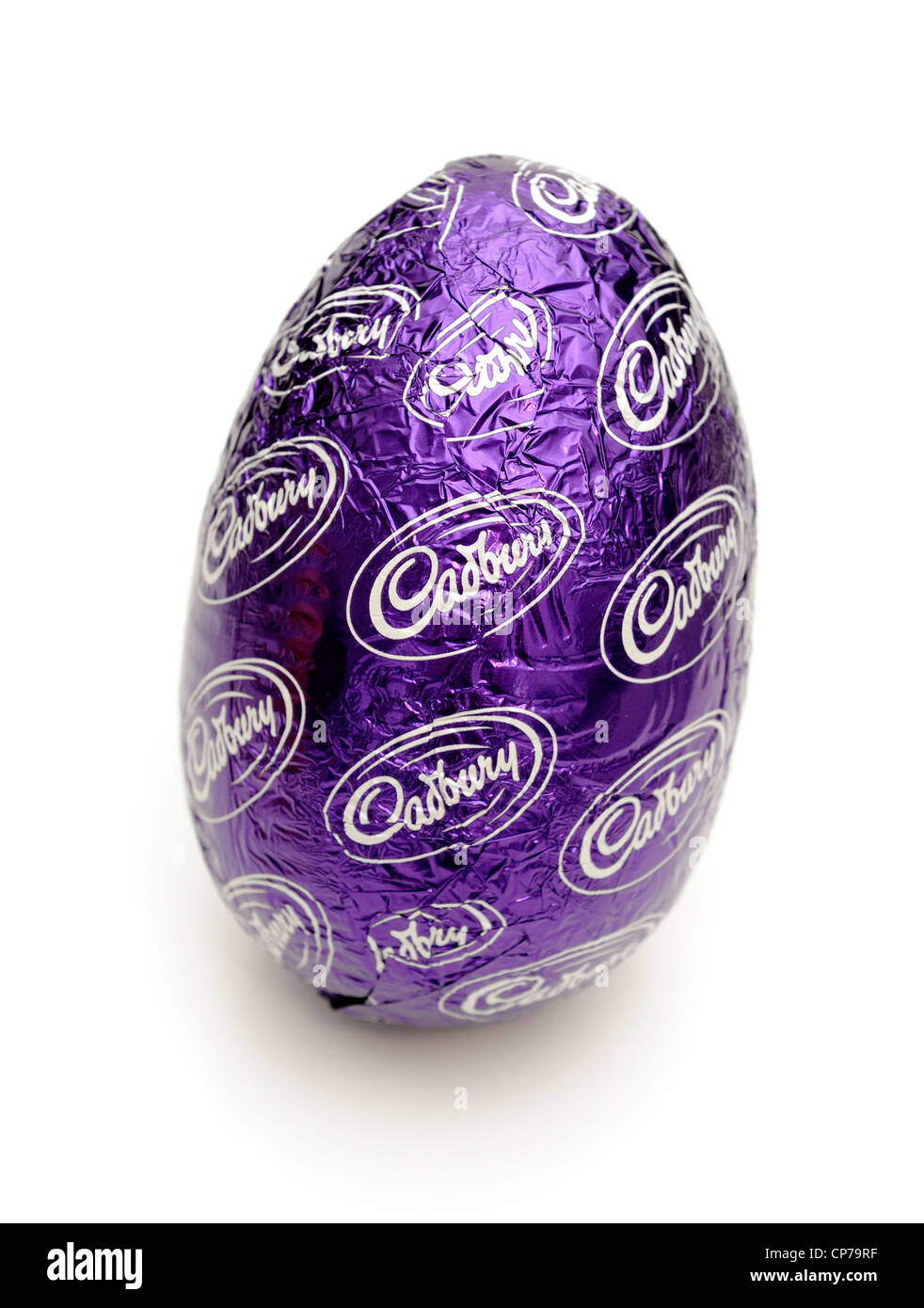 Cadbury-Folie eingewickelt Schokoladen Osterei Stockfoto